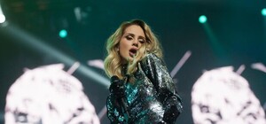 Лобода устроила скандал в аэропорту, потому что ей пришлось идти пешком