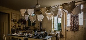 На жителей Деснянского района начали подавать в суд за долги по коммуналке