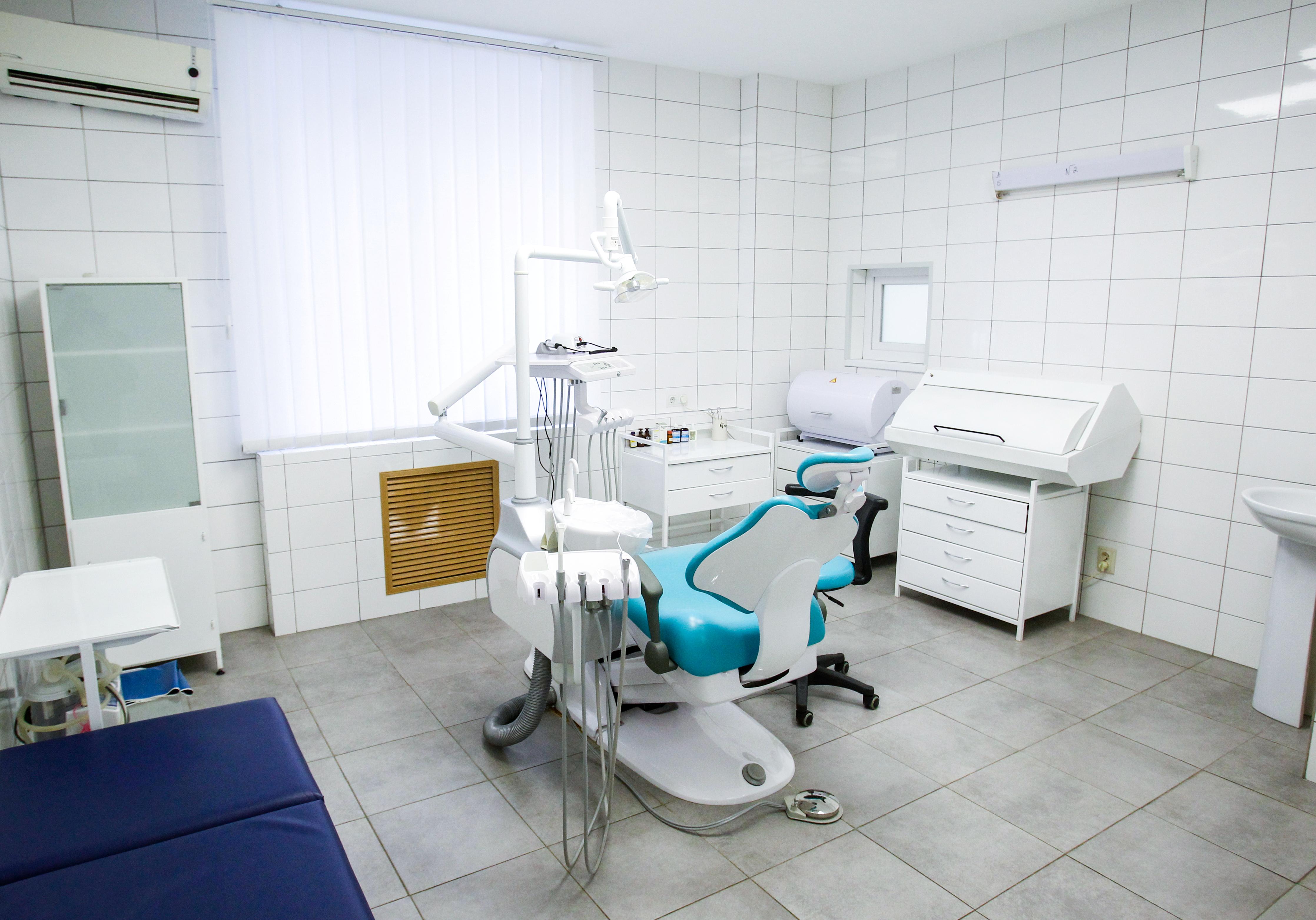 Для киевлян открыли три новых бесплатных стоматологии. Фото: КГГА