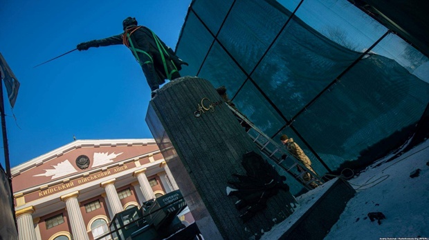 Памятник Суворову увезут в частный музей / Андрей Дубчак, radiosvoboda.org