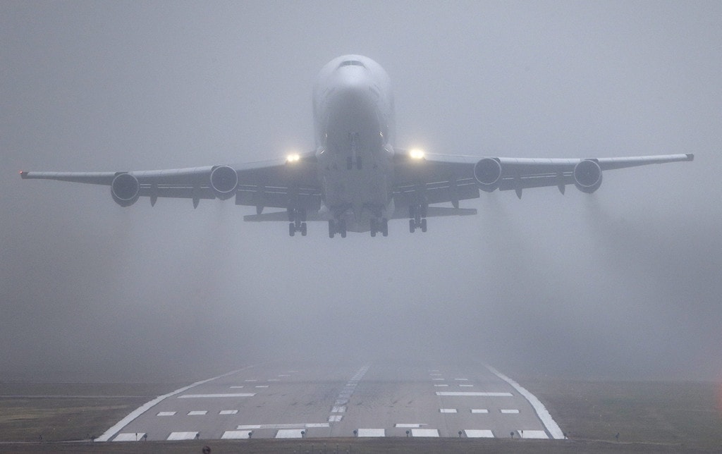 Новость - События - Не рискнули: из-за тумана в столичном аэропорту не смог сесть самолет с футболистами