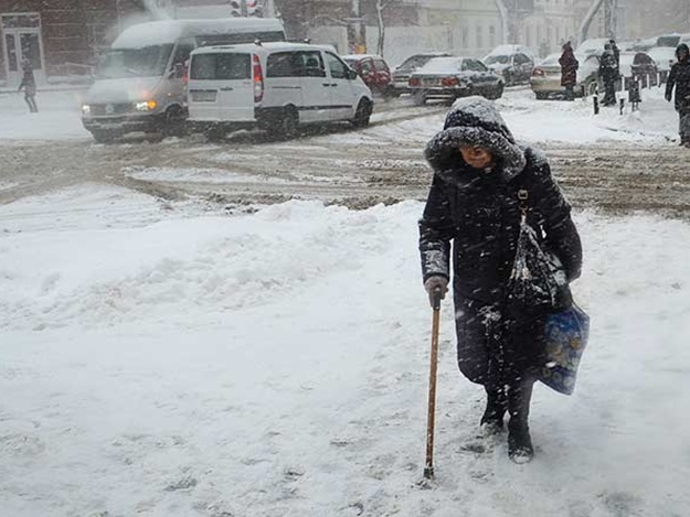 Новость - События - Помогите найти: в Соцгороде ищут пожилую женщину в бордовом шарфе