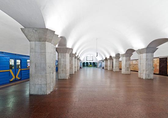 В Киеве закрыты  две центральные станции метро 