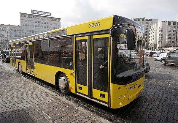 Новость - События - Стало плохо: на Борщаговке автобус с пассажирами влетел в киоски