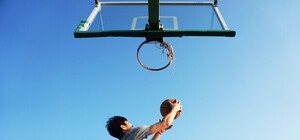 Качай м'язи: на Сихові з'явився спортивний майданчик