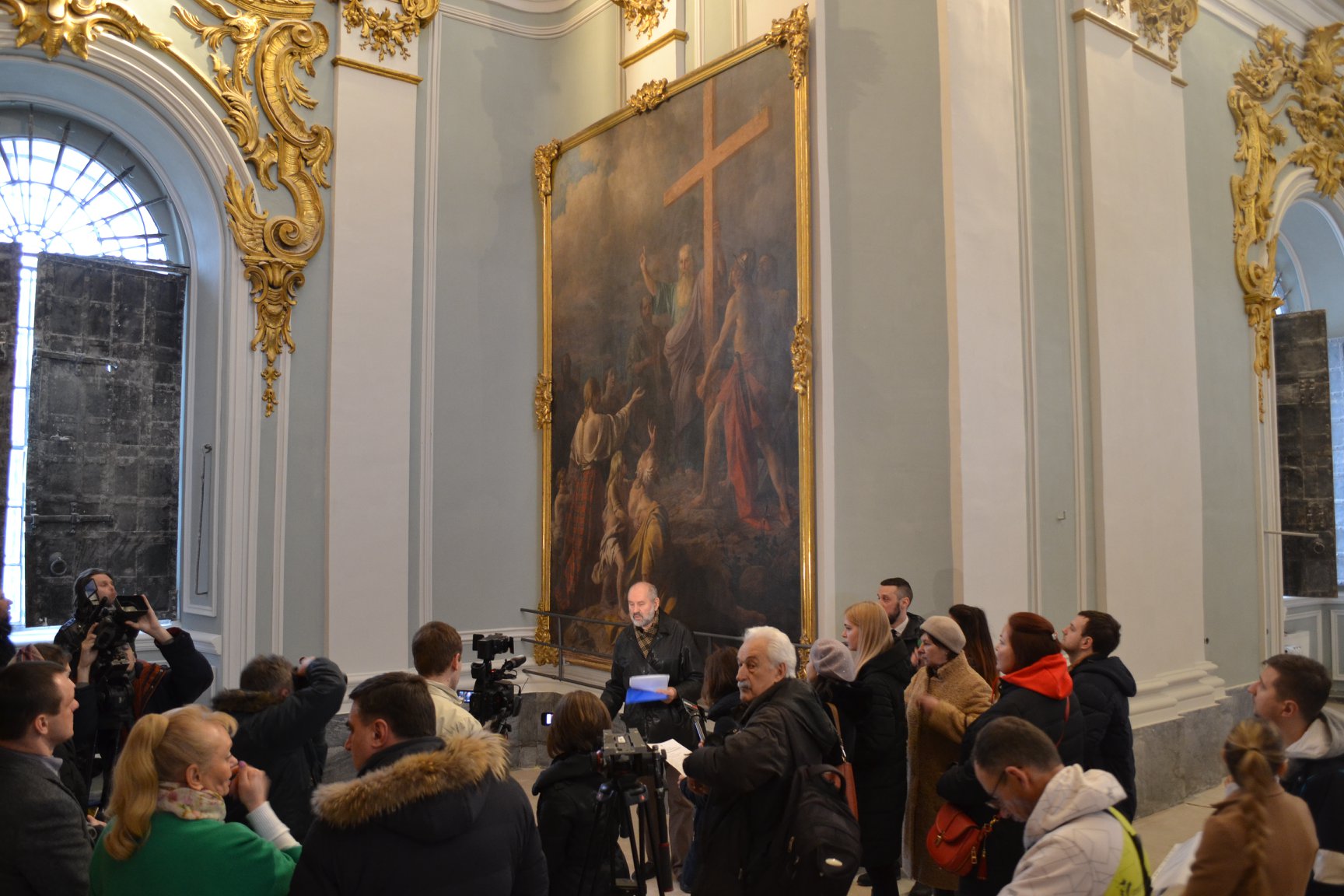 Новость - События - Реликвия на месте: в Андреевскую церковь вернули уникальную картину