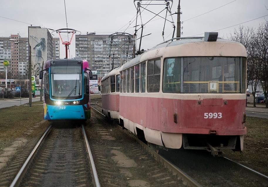 Три трамвая в Киеве поменяет свои маршруты из-за ремонта на путях 