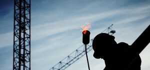 Що там буде: на Зеленій реконструюють занедбану будівлю