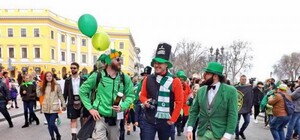 Зеленые человечки: смотри, как одесситы отметили День Святого Патрика