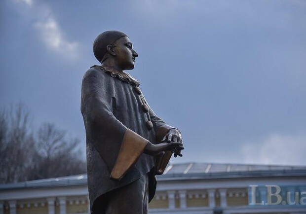 В Киеве официально открыли памятник Александру Вертинскому. Фото: lb.ua