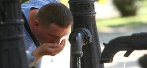 Больше питьевой воды: в Киеве до 2025 года отремонтируют все бюветы и построят новые