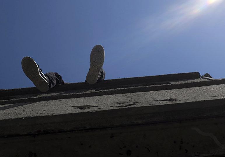Новость - События - Слабоумие и отвага: в Вышгороде трое подростков залезли на крышу высотки