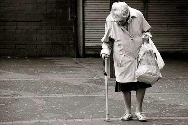 Новость - События - Помогите найти: в столице пропала пожилая женщина в белой шапке