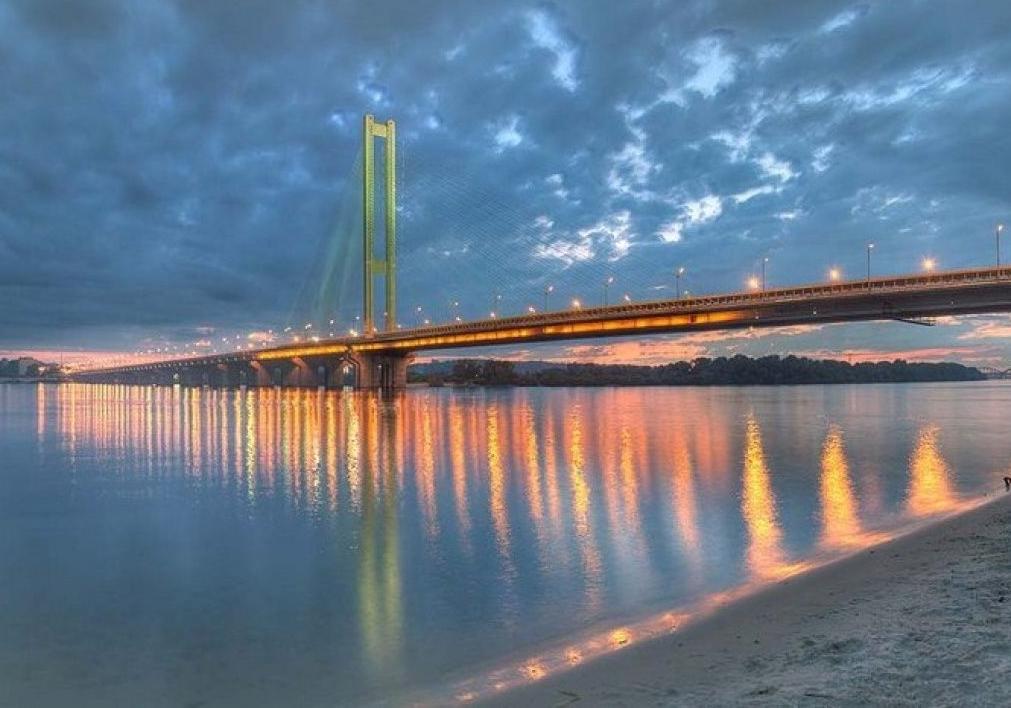 В воскресенье, 14 апреля, Южный мост будет частично ограничен для транспорта / ukranews.com