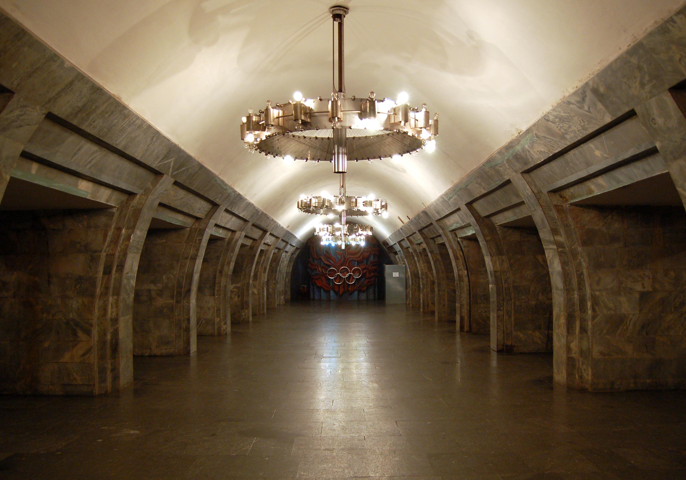Новость - События - Будь в курсе: завтра могут ограничить движение трех станций метро в центре Киева