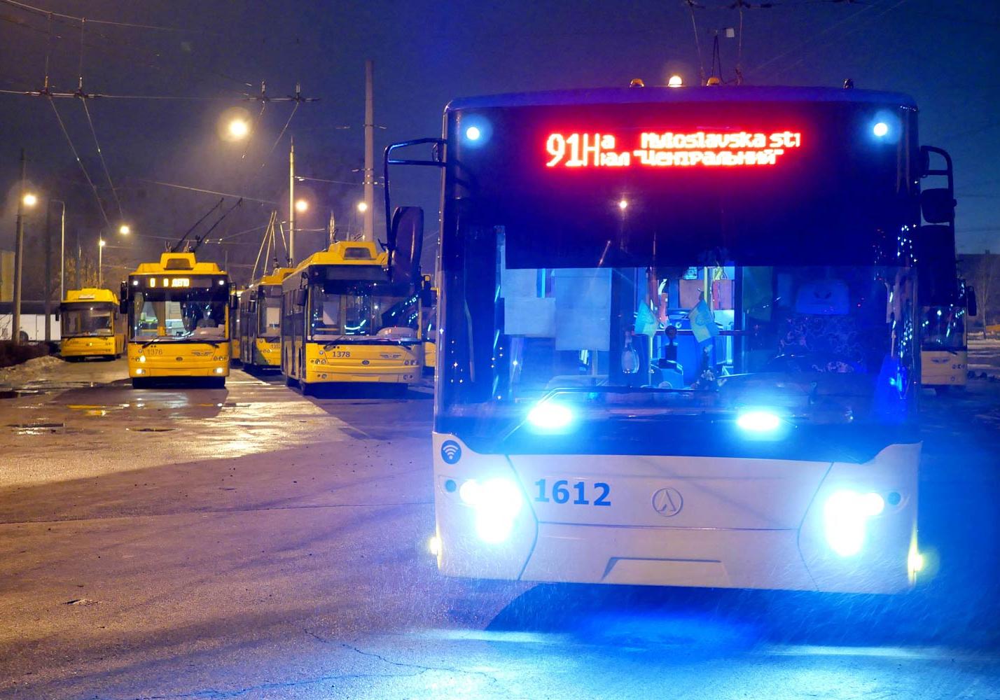 По проспекту Победы снова пустят троллейбусы. Фото: Эльдар Сарахман