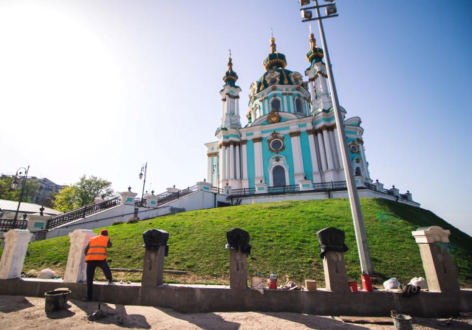 Новость - События - В Киеве благоустроят территорию возле Андреевской церкви: сколько потратят