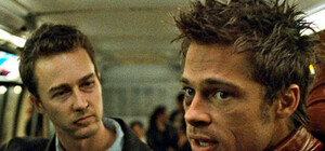 Бросили в фонтан:  возле ТЦ Gulliver подростки устроили потасовку с прохожим