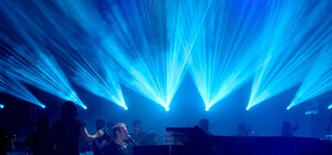 Играл на рояле и спускался в зал: Вакарчук дал два концерта в Харькове