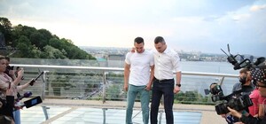 Сказано-сделано: в Киеве открыли пешеходно-велосипедный мост