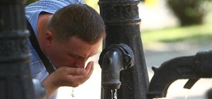 Бери баклажку: на Оболони после ремонта открыли шесть бюветов