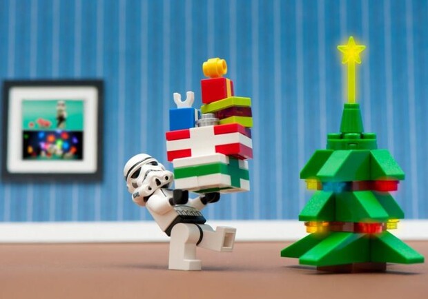 Афиша - Детям - Гигантская Lego-елка на АртФабрике