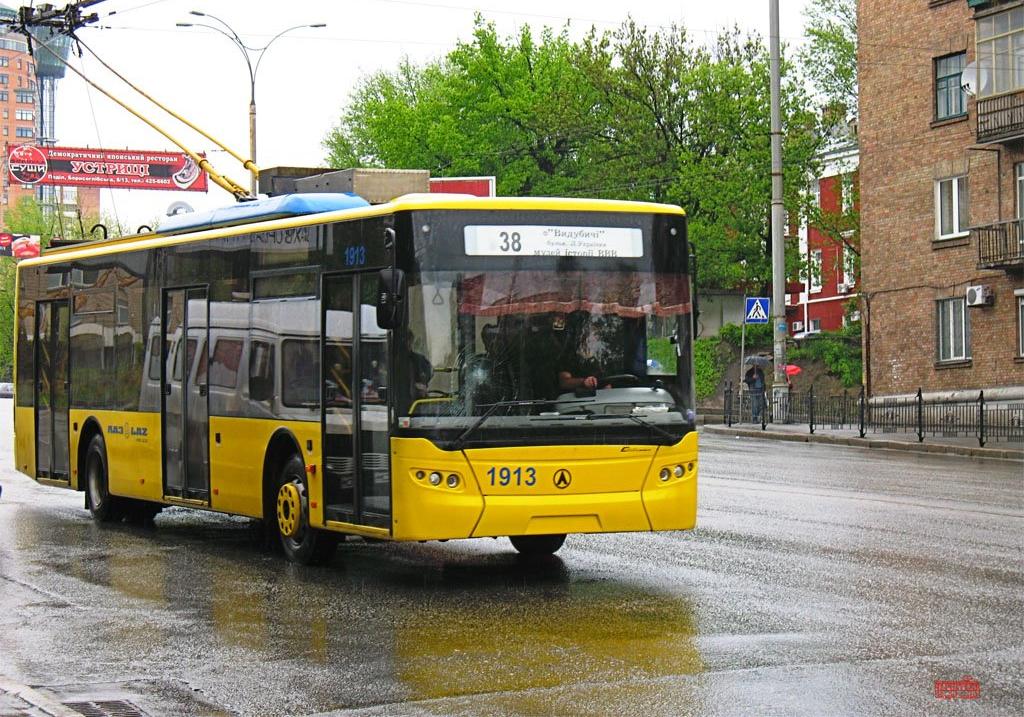Новость - Транспорт и инфраструктура - Будь в курсе: как будет ходить транспорт в Киеве из-за ремонта дорог