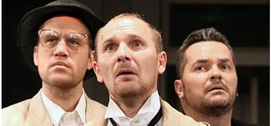 Вітер шумить у тополі