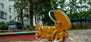 В Подольском районе разберут детские площадки