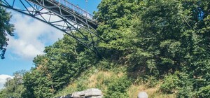 В столице мужчина прыгнул с Моста влюбленных: подробности происшествия