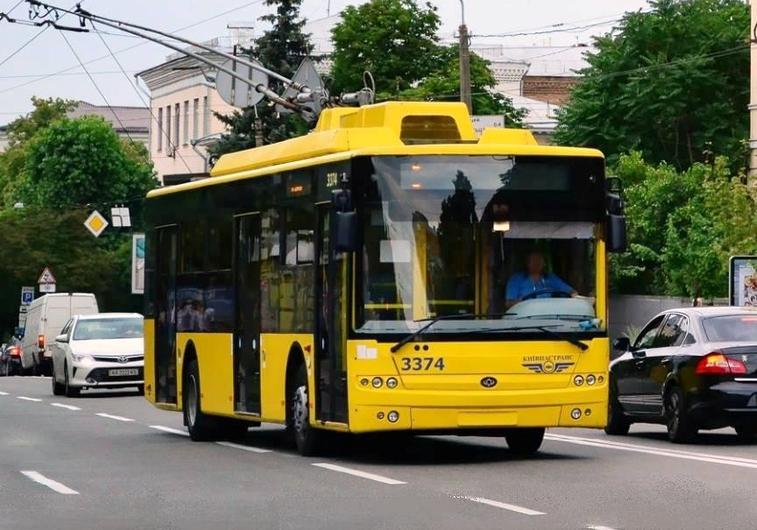 В Киеве отменили изменения маршрутов транспорта