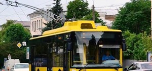 В Киеве отменили изменения маршрутов троллейбусов на Лесной