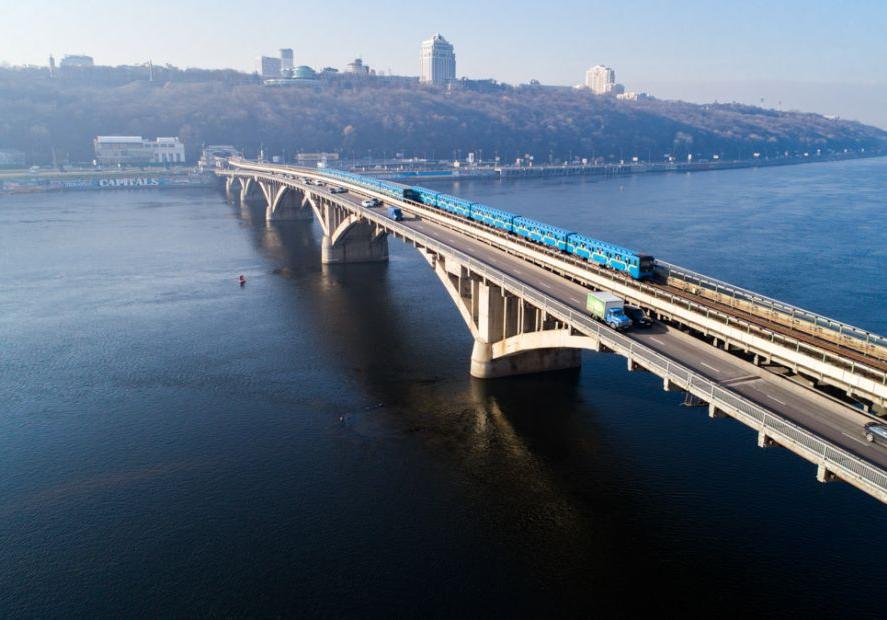 Новость - Транспорт и инфраструктура - Теперь проедешь: в Киеве открыли проезд по мосту Метро через Русановский пролив