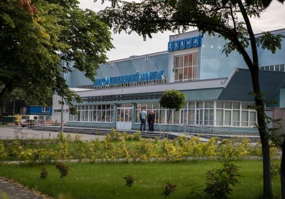 В Киеве идет реконструкция легкоатлетического манежа на Березняках