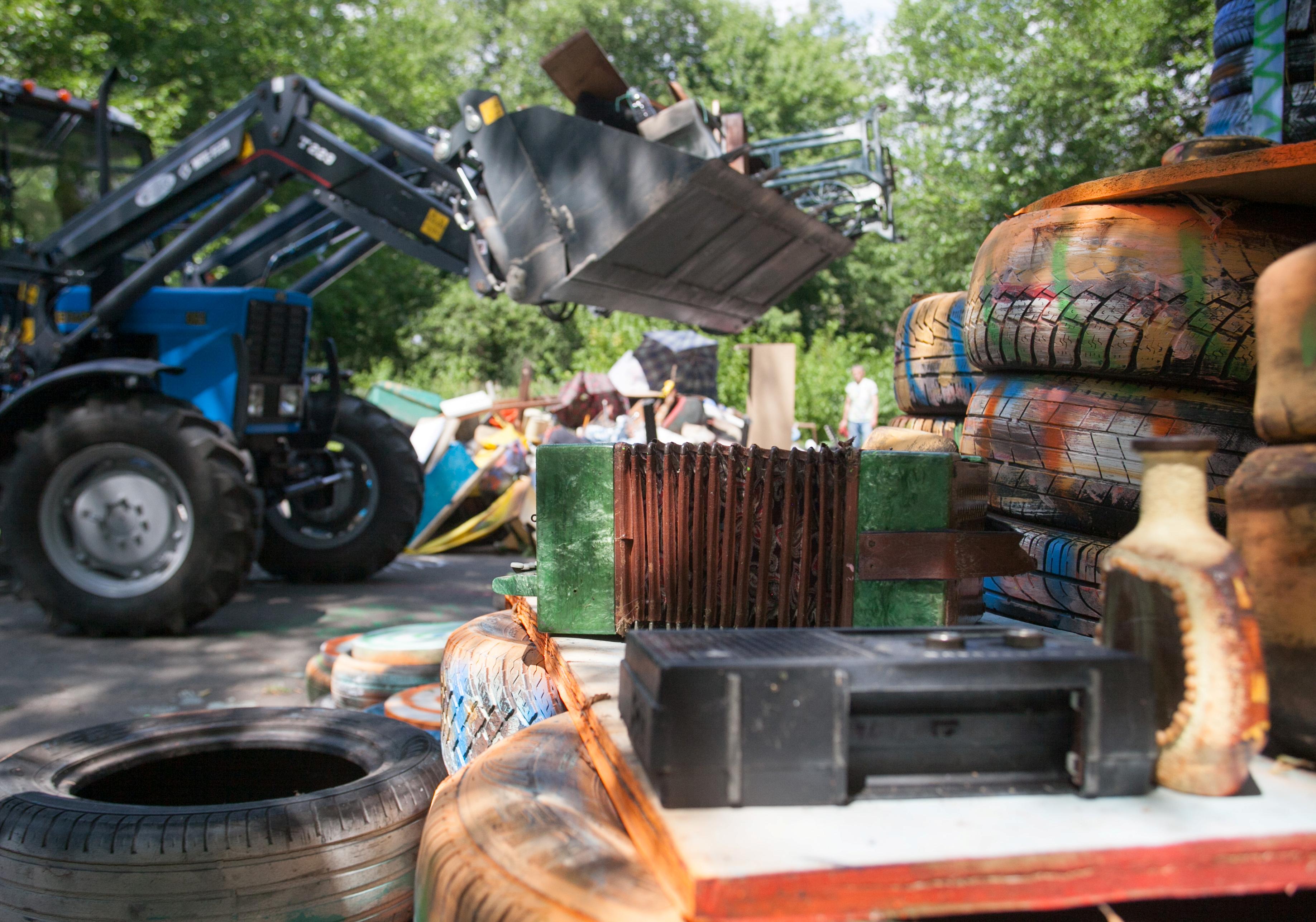 В парке "Гидропарк" убрали 40 тонн мусора. Фото: КГГА