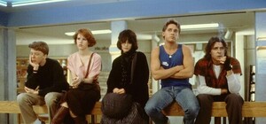 Многодетные семьи получат компенсацию за покупку школьной одежды: какие документы нужны, куда обращаться