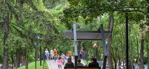 Отдыхай красиво: в Киеве после ремонта открыли парк 