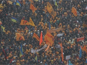 Оранжево и многолюдно. Таким Майдан был в 2004 году. 

Фото: pravda.com.ua
