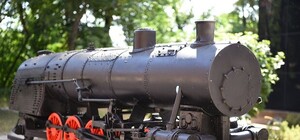 Узнай где: в центре Харькова установили модель старинного паровоза