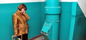 Иди с ведром на улицу: в Киеве исчезнут мусоропроводы