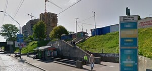 Иди, не бойся: возле станции метро 