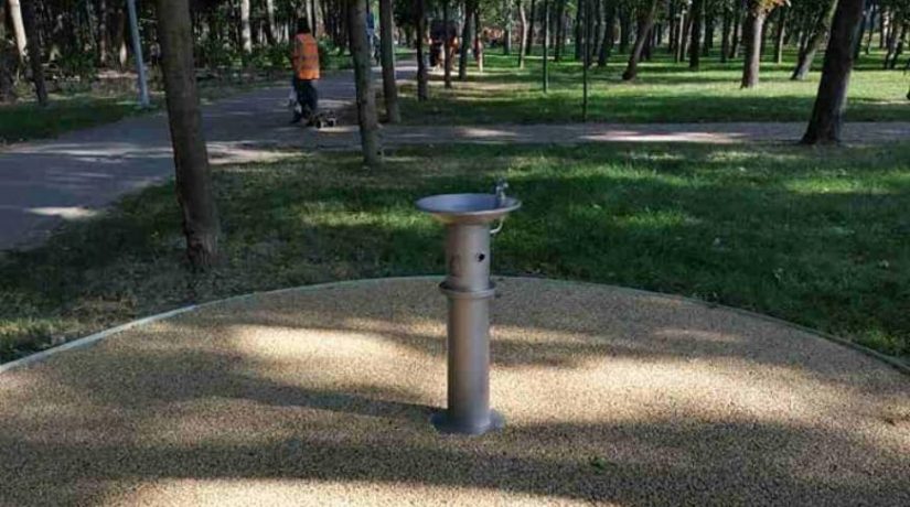 Новость - События - Зацени: в Сырецком парке появился сенсорный питьевой фонтанчик