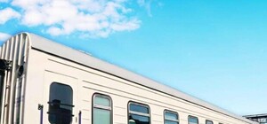 С USB-розетками и без ковров: 