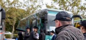 Полиция и суматоха: в Одесский аэропорт массово прибывают паломники-хасиды