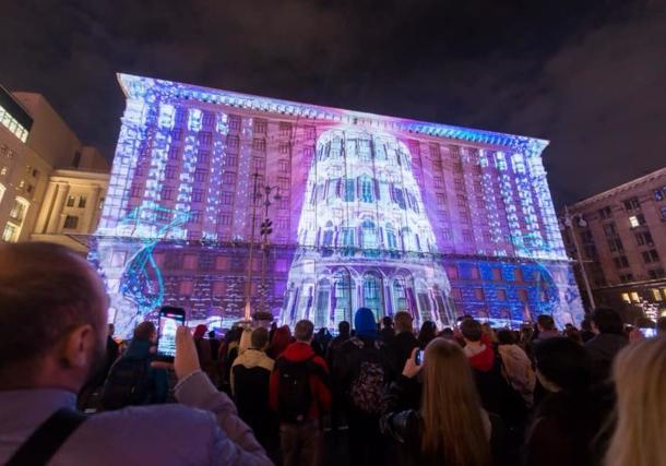 Новость - События - Если ты не видел: появилось видео 3D проекции на здание КГГА во время Kyiv Lights Festival 2019