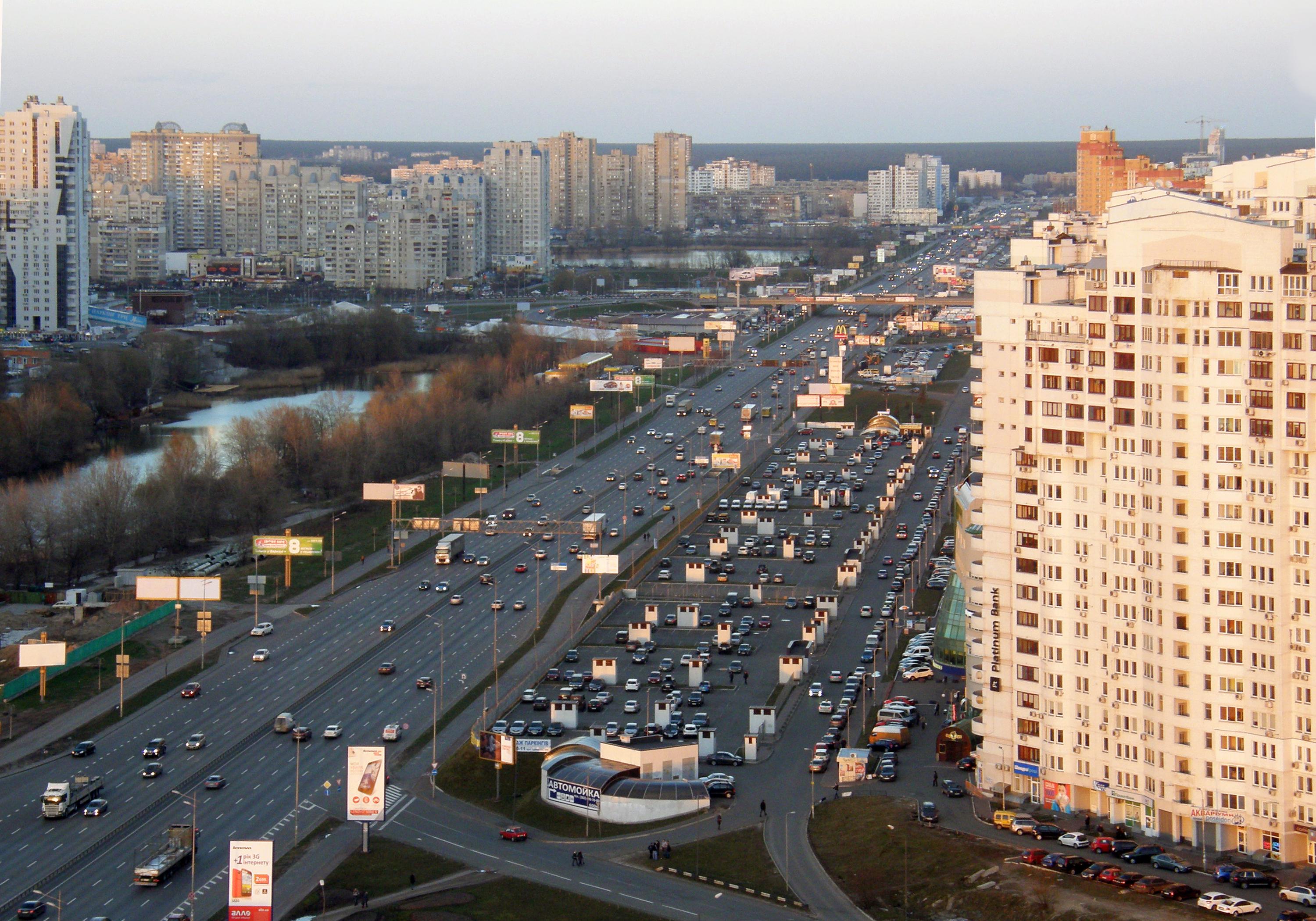В Киеве ограничат движение по проспекту Бажана 