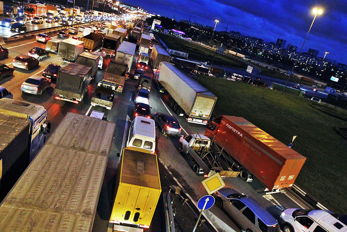 Новость - События - Разгрузят дорогу: в Киеве запретят движение грузовиков днем