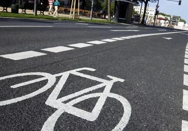 Новость - Транспорт и инфраструктура - Развиваемся: на Контрактовой площади обустроят велодорожку