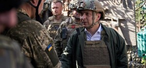 Без прапорщиков и мичманов: в Украине ввели новые воинские звания