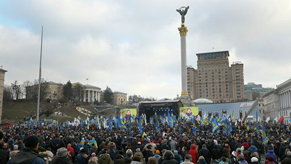 Новость - События - Более пяти тысяч: полиция назвала число участников акций на Майдане и под Офисом президента